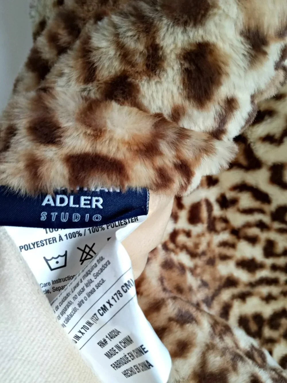 NEW! EXQUISITE JONATHAN ADLER FAUX FUR THROW BLANKET